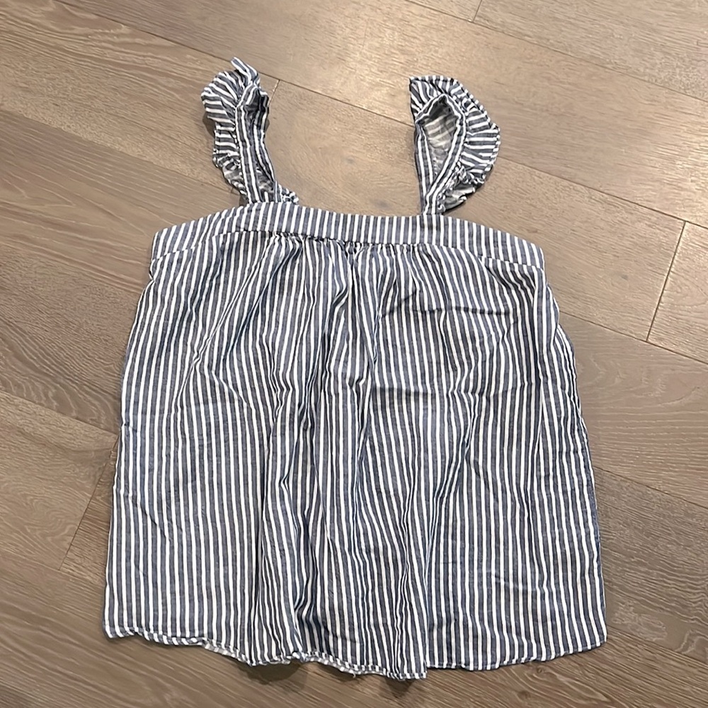 Women’s Old Navy Striped tank top. Size:L. Gently Used.